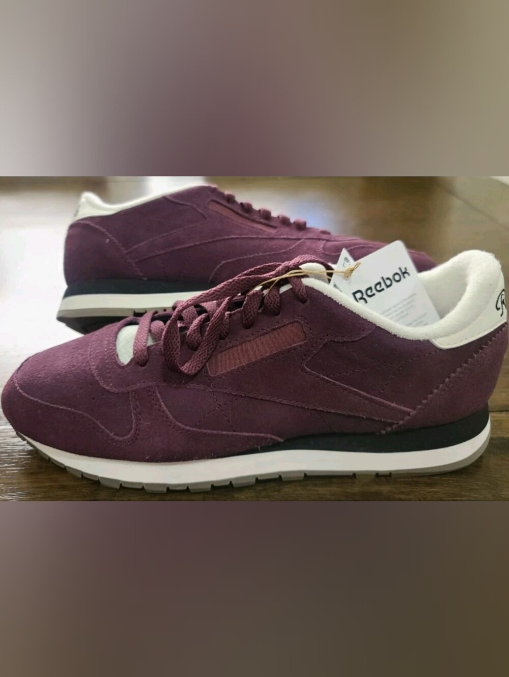 Reebok Classic Burgundy/White/Black Cherry Unisex Men’s 10.5  Women's 12